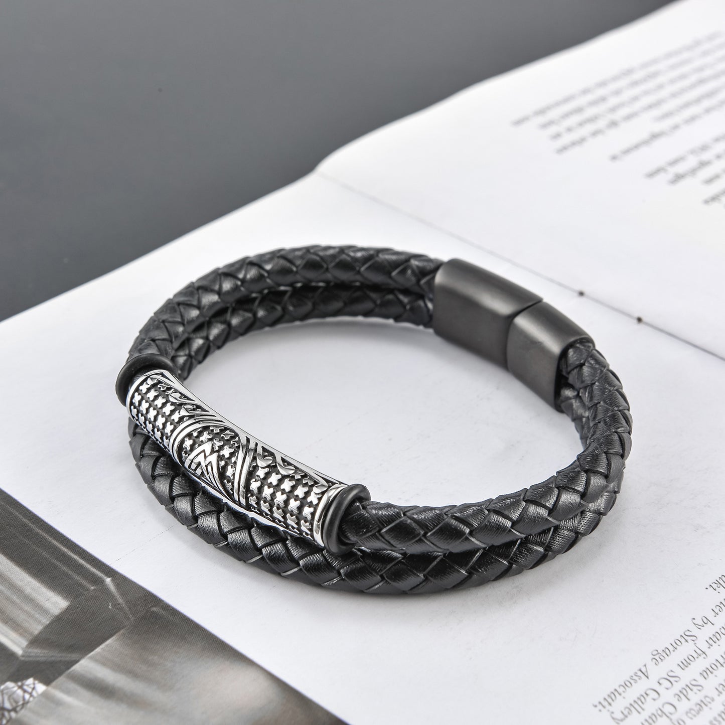 Wikinger Lederarmband - Doppelt Geflochten mit Titanstahl